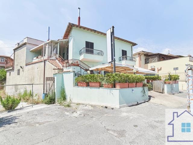 Appartamento in vendita di 91 m² in Via Nettunense, 484