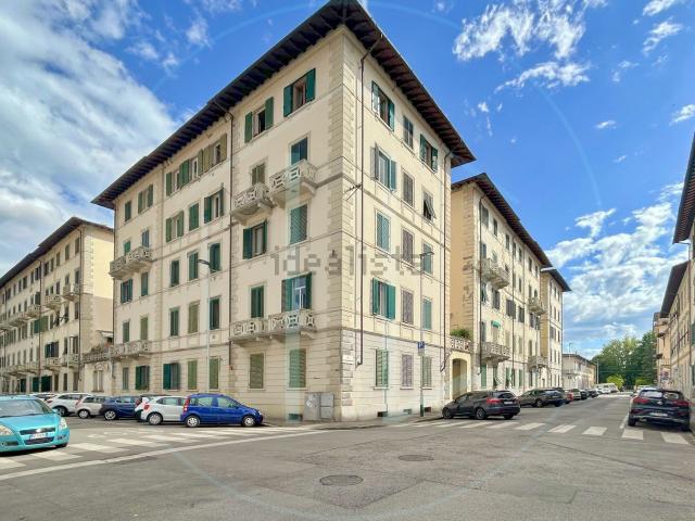 Appartamento in vendita di 91 m² in Via Ottavio Rinuccini, 32