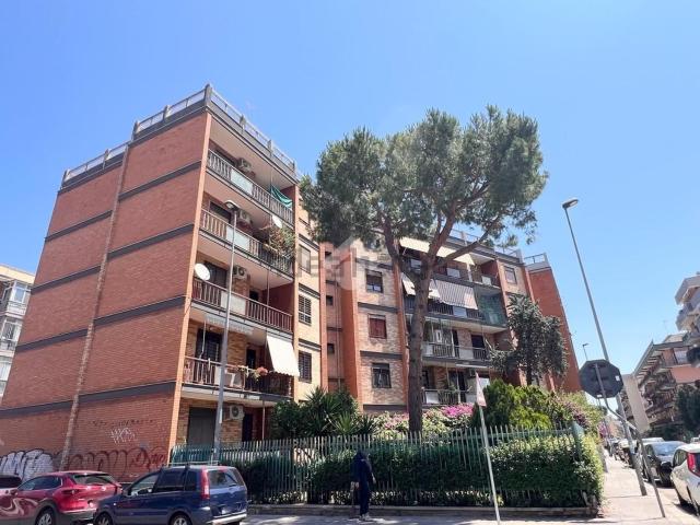 Appartamento in vendita di 91 m² in Via Papa Innocenzo XII, 23