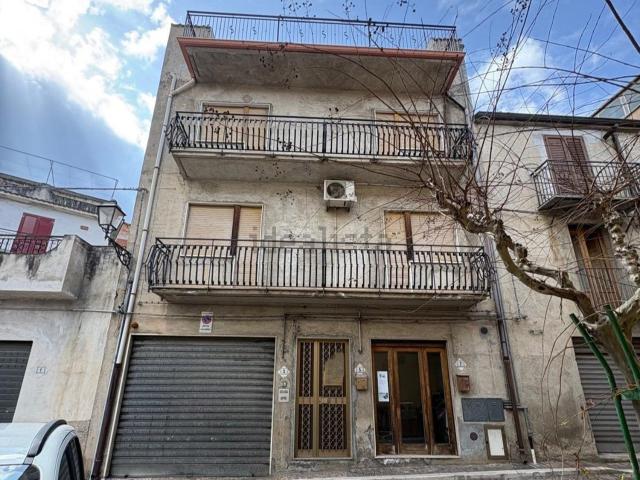 Appartamento in vendita di 91 m² in Via Roma
