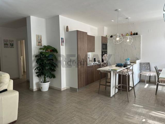 Appartamento in vendita di 91 m² in Viale dei Gerani