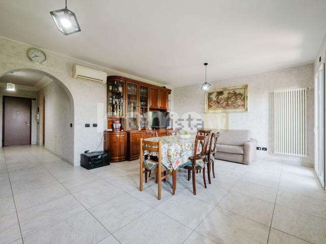 Appartamento in vendita di 91 m² in Viale dell&apos Indipendenza, 7