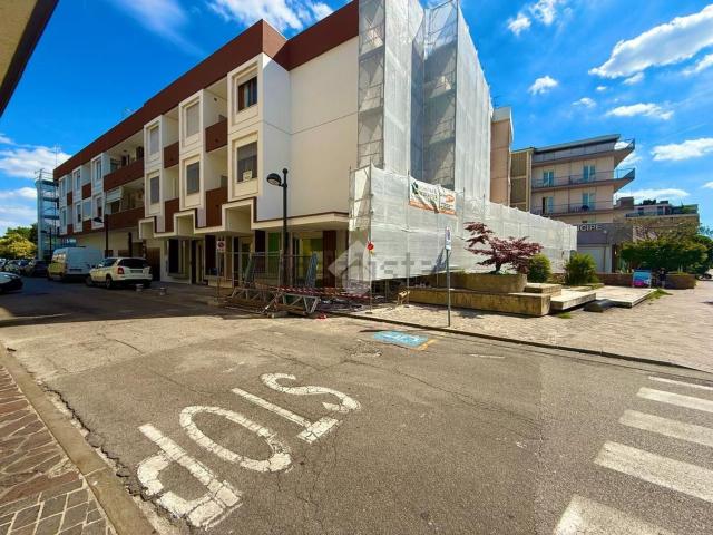 Appartamento in vendita di 91 m² in Viale delle Terme, 79