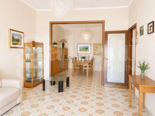 Appartamento in vendita di 91 m² in Viale Europa, 70