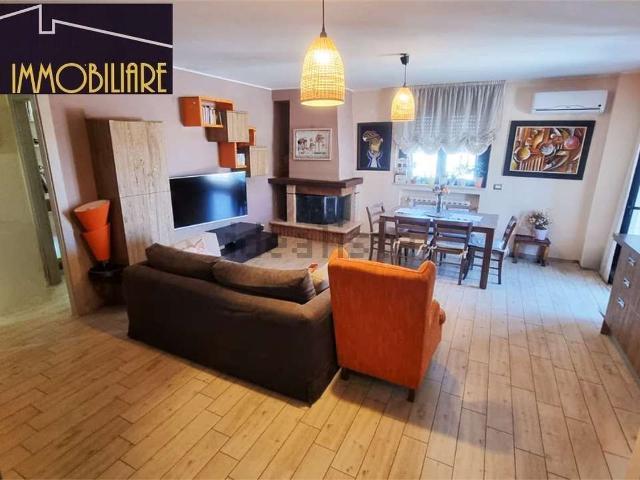 Appartamento in vendita di 91 m² in Viale Leone XIII, 16