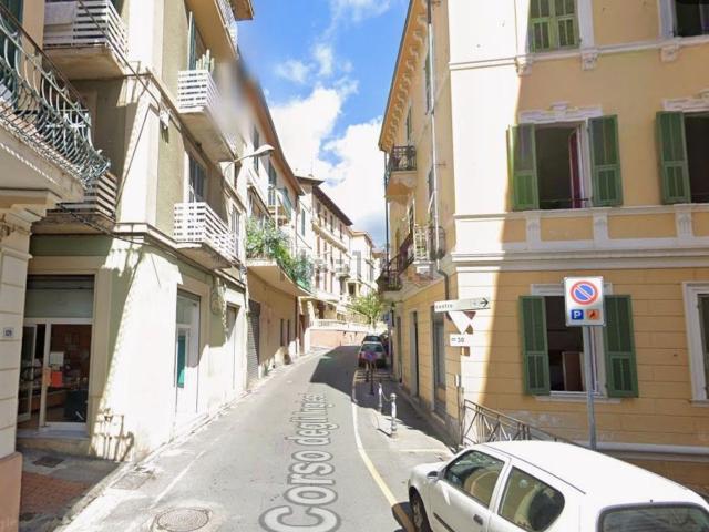 Appartamento in vendita di 92 m² in Corso degli Inglesi, 68