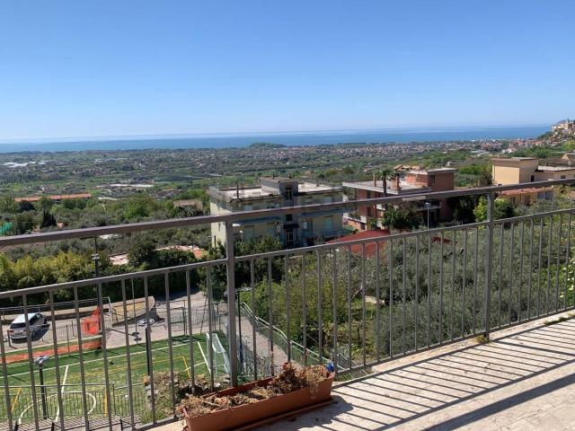 Appartamento in vendita di 92 m² in Corso del Popolo, 33