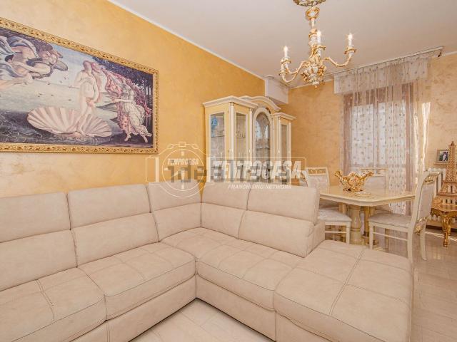 Appartamento in vendita di 92 m² in Via Albino Cei, 14
