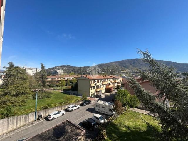 Appartamento in vendita di 92 m² in Via Andrea del Sarto, 30