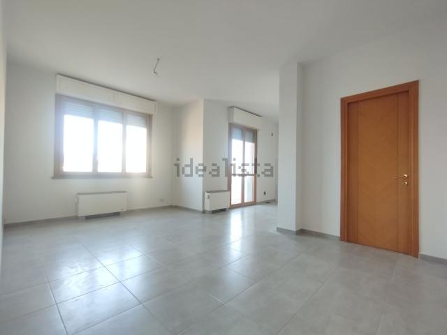 Appartamento in vendita di 92 m² in Via Corrado da Montemagno, 18