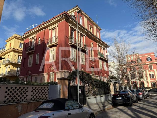 Appartamento in vendita di 92 m² in Via dei Navicellari