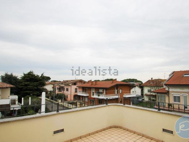 Appartamento in vendita di 92 m² in Via dei Tulipani, 33