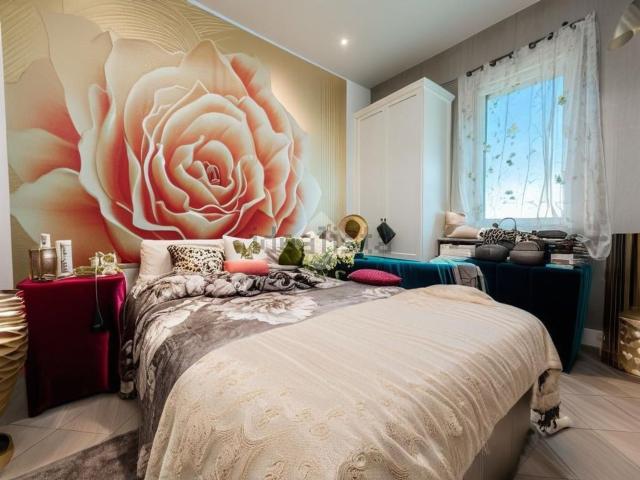 Appartamento in vendita di 92 m² in Via delle Gardenie, 119