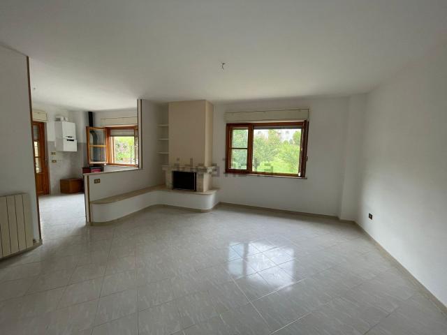 Appartamento in vendita di 92 m² in Via di Casina Nova