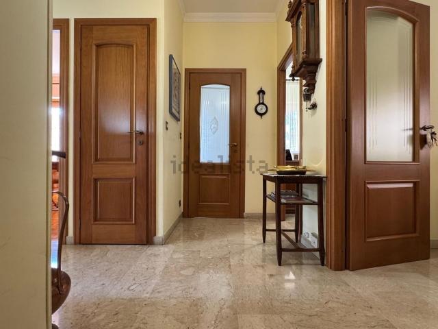 Appartamento in vendita di 92 m² in Via Duino, 104