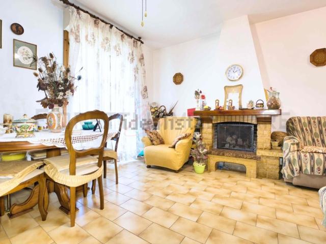 Appartamento in vendita di 92 m² in Via Edmondo de Amicis