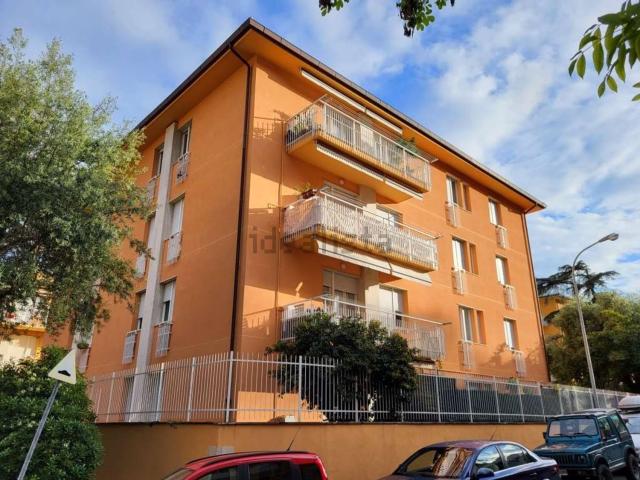 Appartamento in vendita di 92 m² in Via G. Leopardi, 17