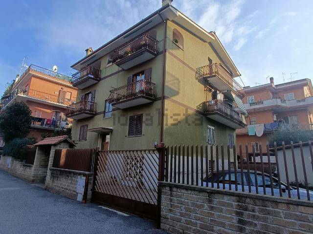 Appartamento in vendita di 92 m² in Via Gattico, 21