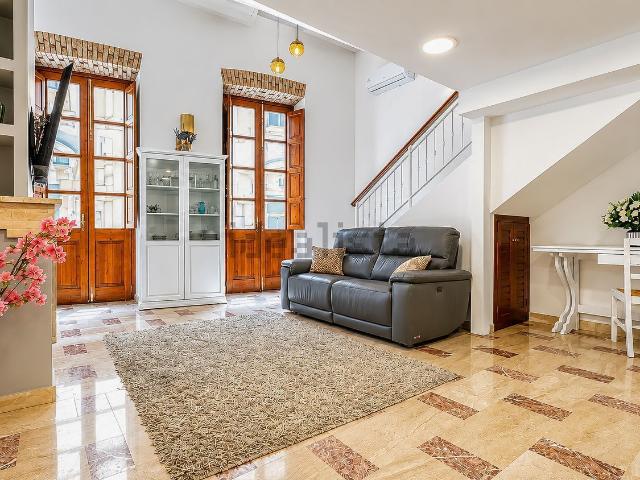 Appartamento in vendita di 92 m² in Via Giovanni Maria Angioy, 62