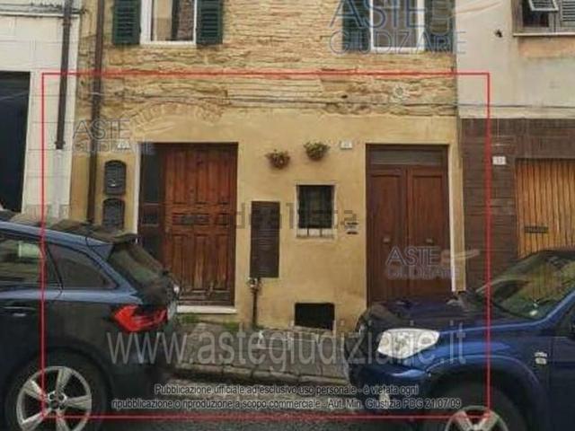 Appartamento in vendita di 92 m² in Via Giacomo Matteotti, 25