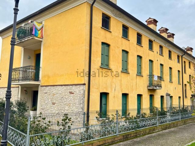 Appartamento in vendita di 92 m² in Via IV Novembre, 85