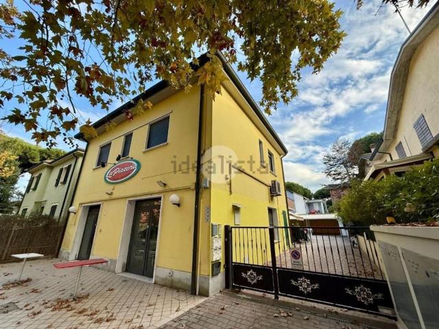 Appartamento in vendita di 92 m² in Via IV Novembre, 36