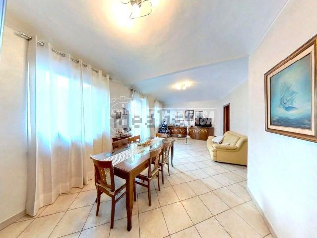Appartamento in vendita di 92 m² in Via Leinì, 35