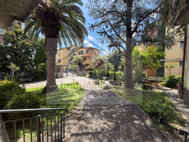 Appartamento in vendita di 92 m² in Via Lorenzo Bardelli