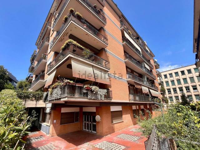 Appartamento in vendita di 92 m² in Via Monte Fumaiolo, 13