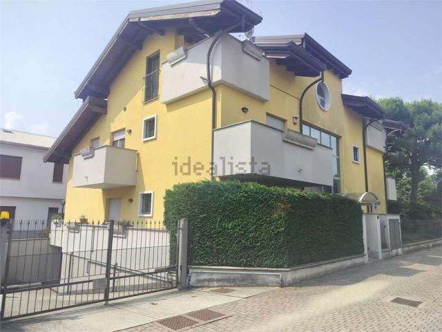 Appartamento in vendita di 92 m² in Via Monte Grappa