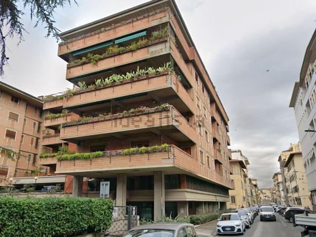 Appartamento in vendita di 92 m² in Via Orcagna, 7