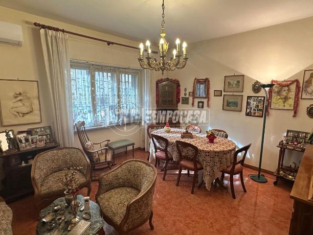 Appartamento in vendita di 92 m² in Via Pietro Metastasio