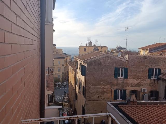 Appartamento in vendita di 92 m² in Via Santi Filippo e Giacomo