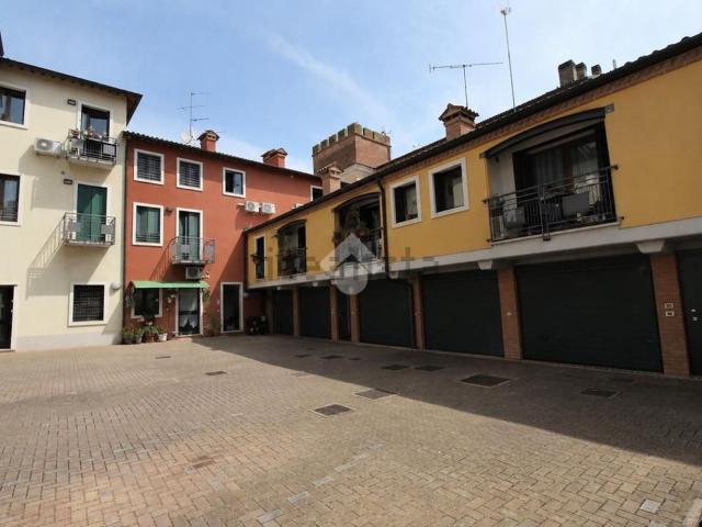 Appartamento in vendita di 92 m² in Viale Riviera Berica, 846