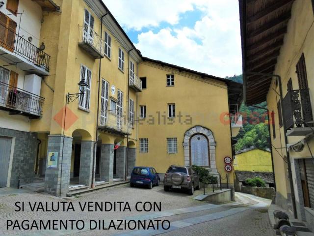 Appartamento in vendita di 97 m² in Piazza Umberto I, 1