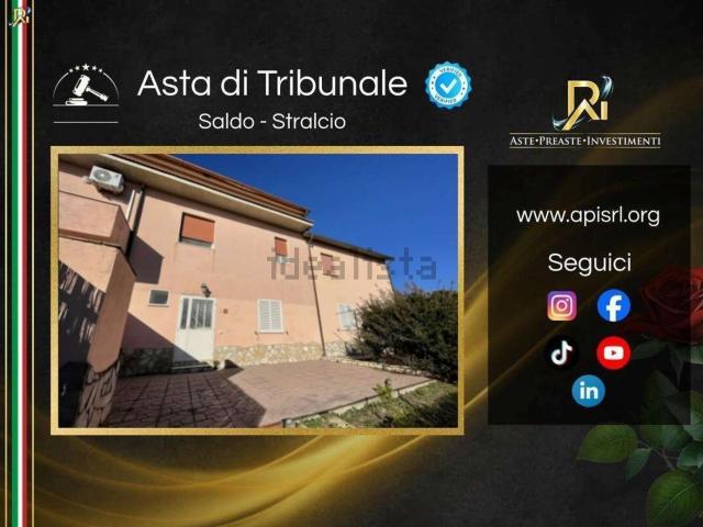Appartamento in vendita di 97 m² in Strada della Perazzeta, 13