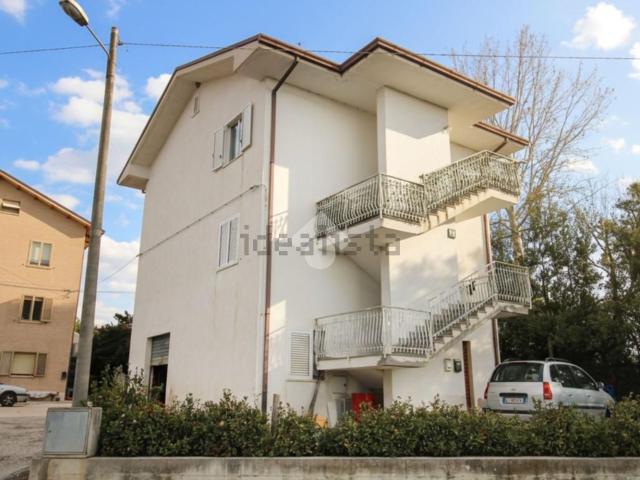 Appartamento in vendita di 97 m² in Strada Faleriense, 5137