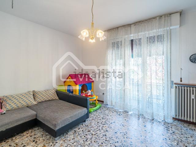 Appartamento in vendita di 97 m² in Via Tonale