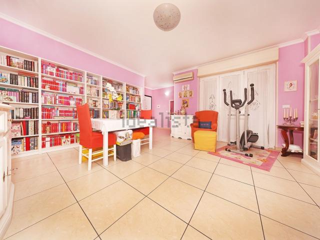 Appartamento in vendita di 97 m² in Via Umberto Lilloni