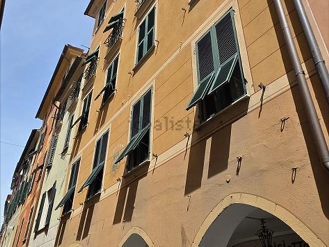 Appartamento in vendita di 97 m² in Via Vittorio Veneto, 35