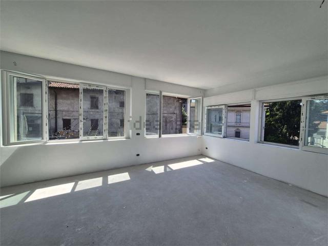 Appartamento in vendita di 97 m² in Via Zezio
