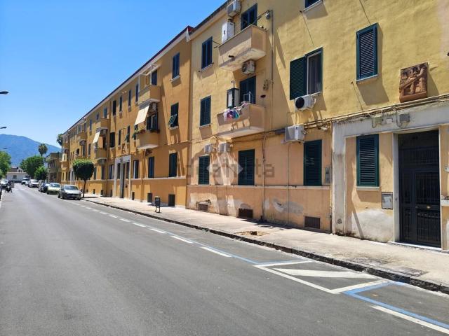Appartamento in vendita di 97 m² in Via Antonio Locatelli, 6