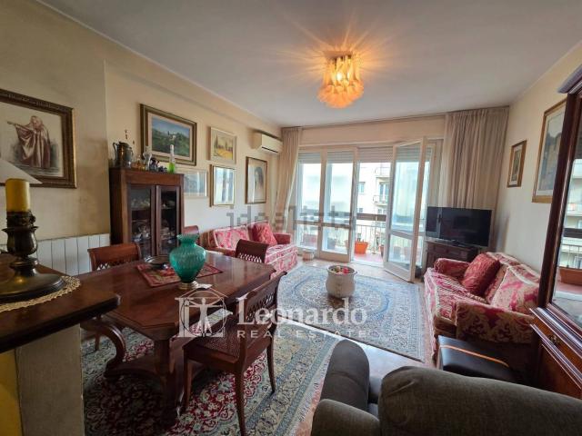 Appartamento in vendita di 97 m² in Via Cardinale Pellegrinetti