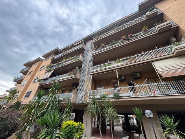 Appartamento in vendita di 97 m² in Via Casale degli Inglesi