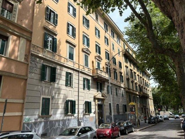 Appartamento in vendita di 97 m² in Via Cerveteri, 12