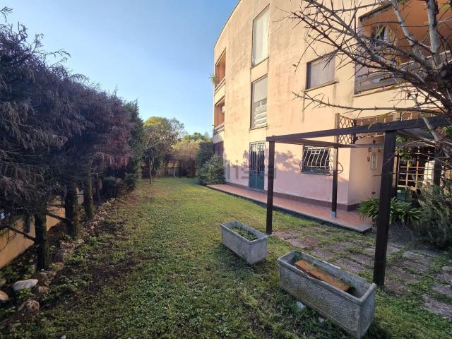 Appartamento in vendita di 97 m² in Via del Laghetto, 1
