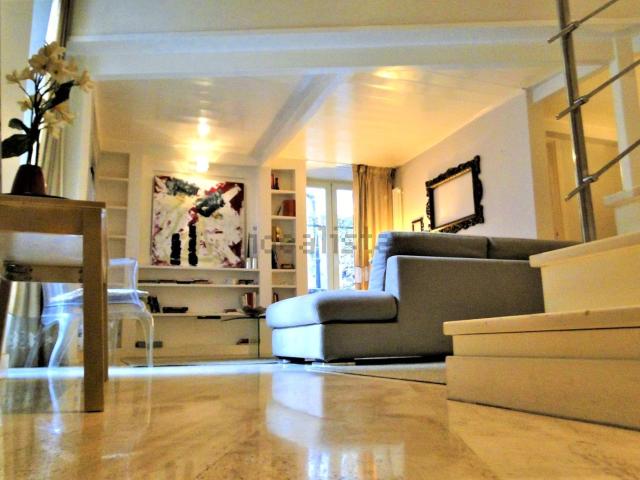 Appartamento in vendita di 97 m² in Via del Portico d&apos Ottavia, 13
