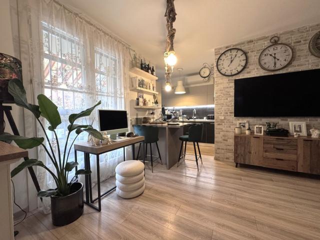 Appartamento in vendita di 97 m² in Via dell&apos Osteria