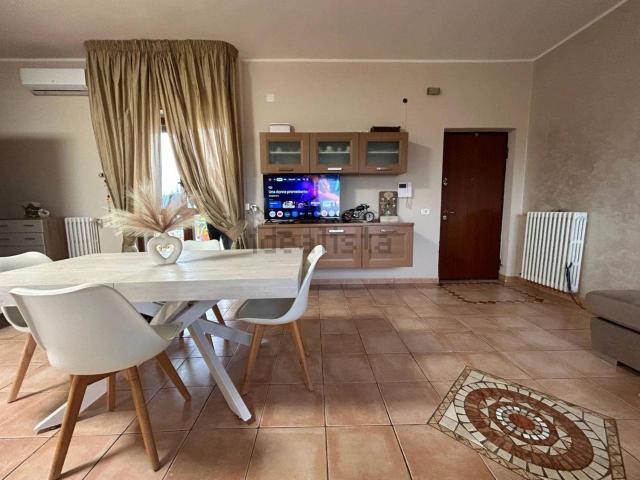 Appartamento in vendita di 97 m² in Via della Costituente
