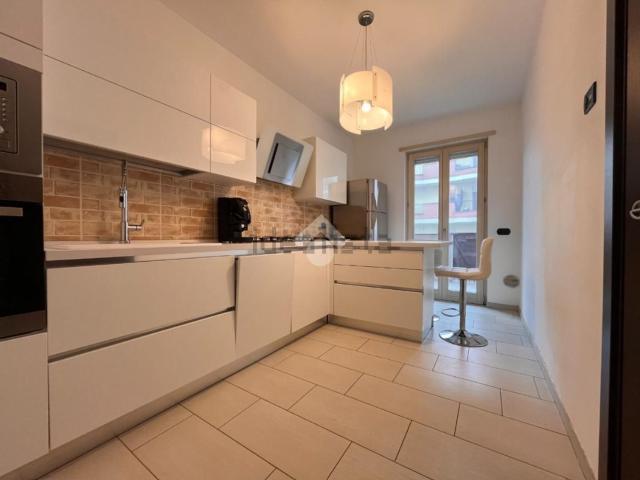 Appartamento in vendita di 97 m² in Via della Costituzione, 5